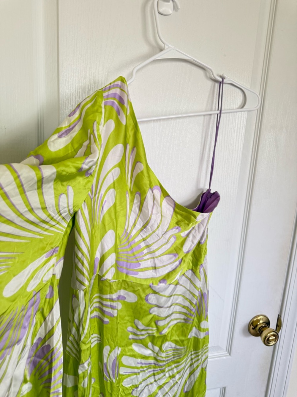 Alexis Lio One-Shoulder Angel-Sleeve Maxi Dress No belt - Picture 5 of 8